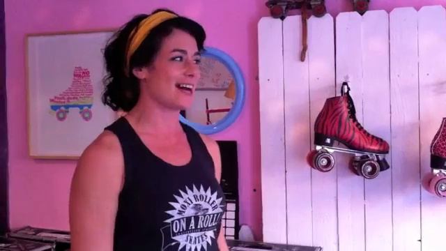 Lola Star Visits Moxi Skate Shop