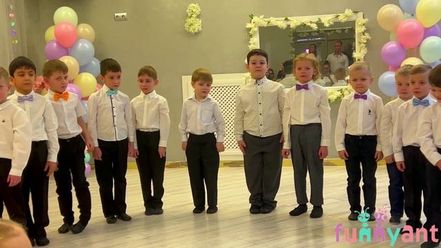 Концерт на 8 марта от дошкольников Funny Ant Malahovka