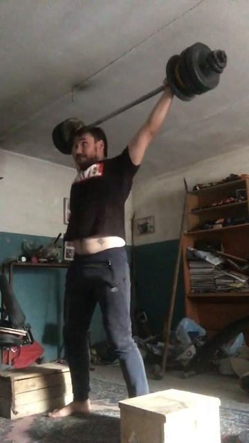 stand snatch 63 kg