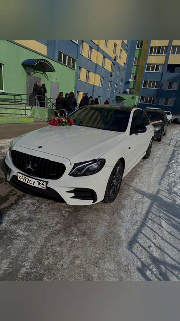 Заказ идеального автомобиля на свадьбу в Саратове.
