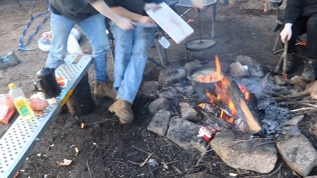 The MUST KNOW Campfire DINNER! | CHEAP - SIMPLE - TASTY | BEEF STEW AND CRISPY FRIES