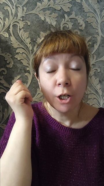 Настучала)))