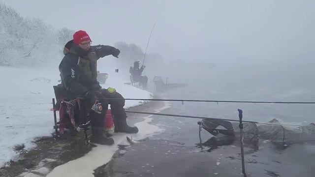 Утренний лещ, зимой!

Это возможно, если у Вас рядом есть тёплый сброс с ТЭС. 👍🏻