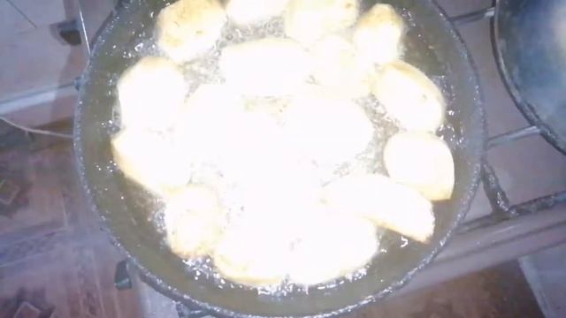 РЫЖЕБОРОДЫЙ М@КС! Картошка по деревенский с малосольными огурчиками.
