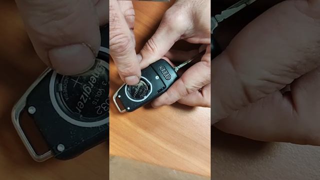 changer pile clé Audi / Audi Key battery change
