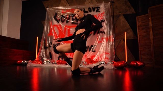 HIGH HEELS STRIP DANCE VKTM - SICKOTOY INNA TAG
