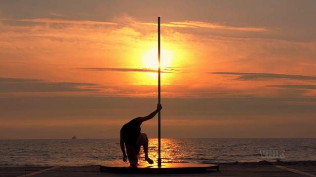 POLE DANCE SUNSET