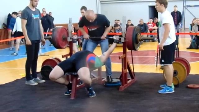 Смольенинов Максим жим 177.5 кг в категории до 93 кг