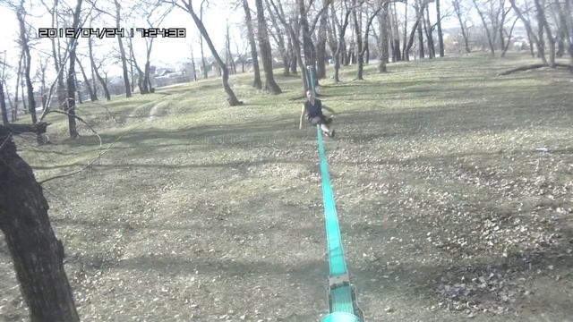 Слэклайн 2015: первые попытки прыгать.