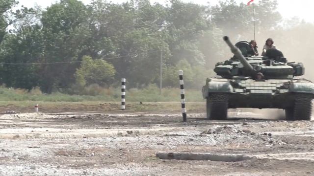 Танковый биатлон начался!
