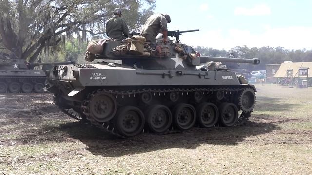 US WWII tanks up close! M18 Hellcat, M10 tank destroyer, M4 sherman