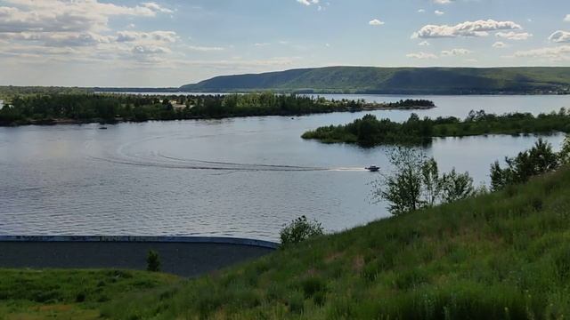 Летний вечер на Волге, сл. В.Шентала, муз. и исп. ИИ SUNО, запр. С. Морозов