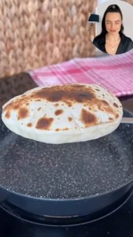 Домашние лепешки и хрустящей курочкой Подпишись и жди новых рецептов ❤️