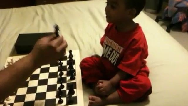 2 year old knows chess pieces