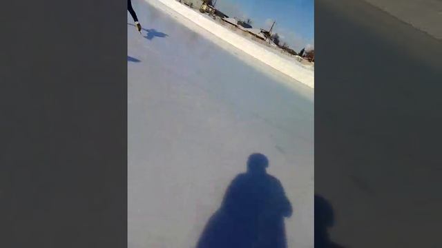 Это я будущий конькобежец