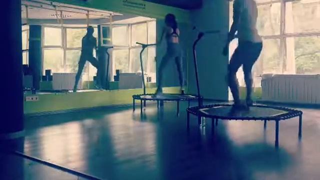 Sky jumping
