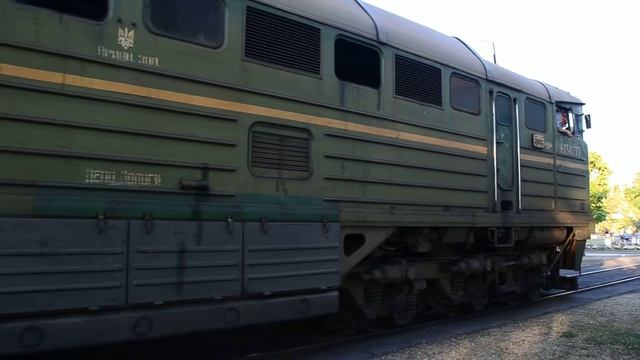 2ТЭ116 1204 и приветливый машинист.