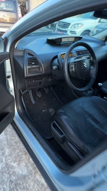 Citroen C4 Хэтчбек 5 дв. Base 1.6 MT 2006г