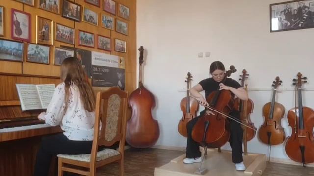 И.С.Бах "Концерт" до минор 2-3ч., исполняет Киселева Полина,15 лет, ДШИ 1 им Г.В. Свиридова г. Курск