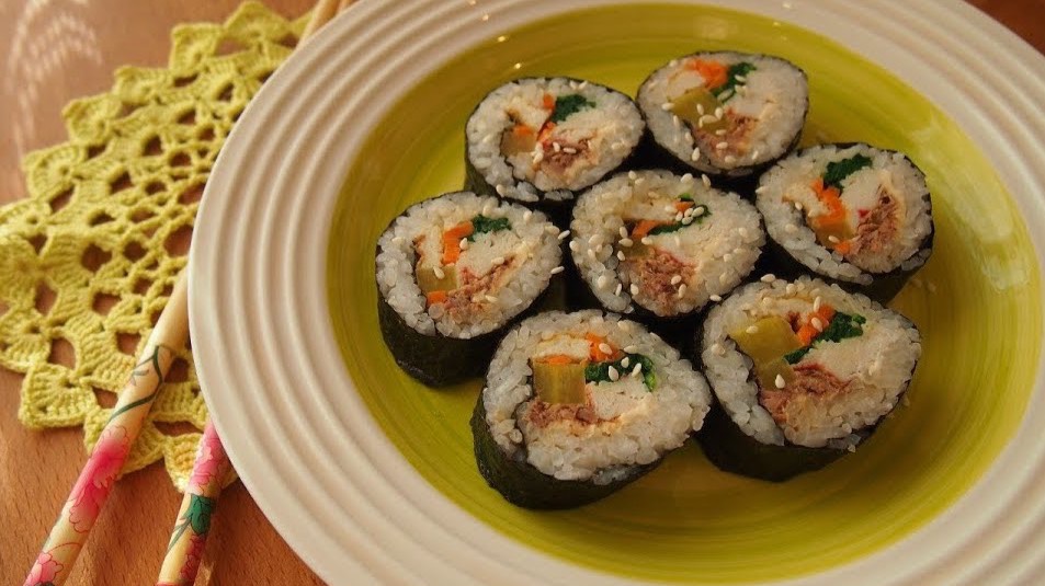 Традиционная корейская кухня: Чамчи кимбап (참치 김밥) или кимбап с тунцом. 3 вариант