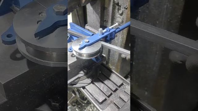 Образец гиба-квадрат, Трубогиб Голиаф