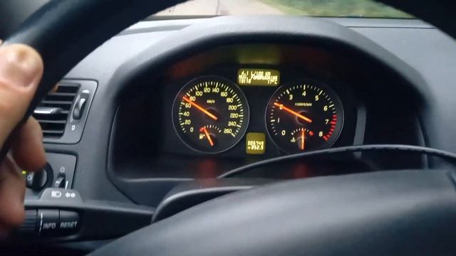 VOLVO V50 benzyna szarpanie podczas jazdy