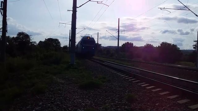 Электровоз ЭП1М 663
