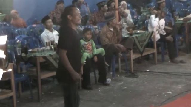 Gak Tahan Goyang Ini Orang Enjoy Birunya Cinta