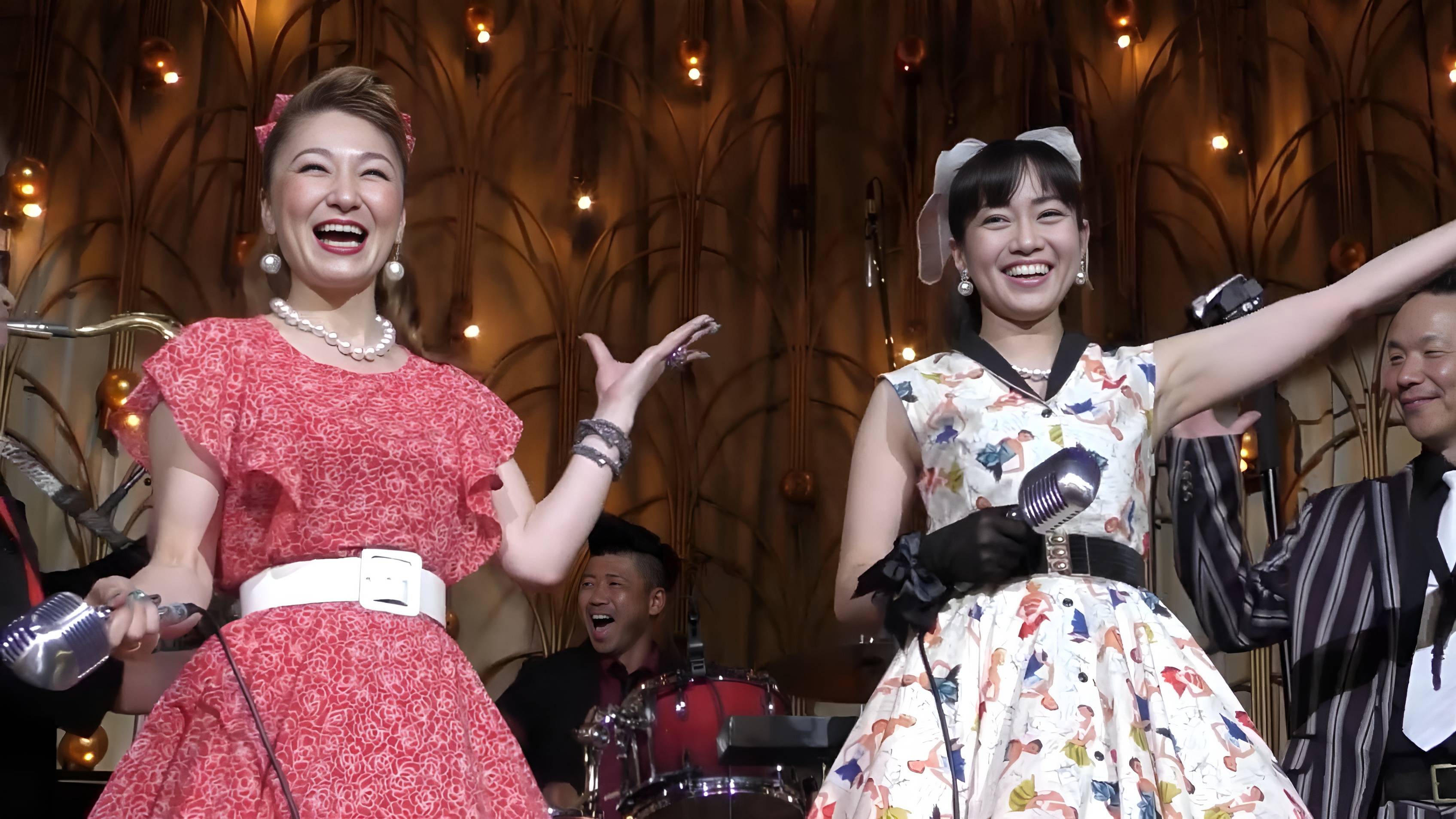 恋のバカンス / Каникулы Любви / NANCY ＆ SANDY live at Grand Salon Juso / Osaka, Japan