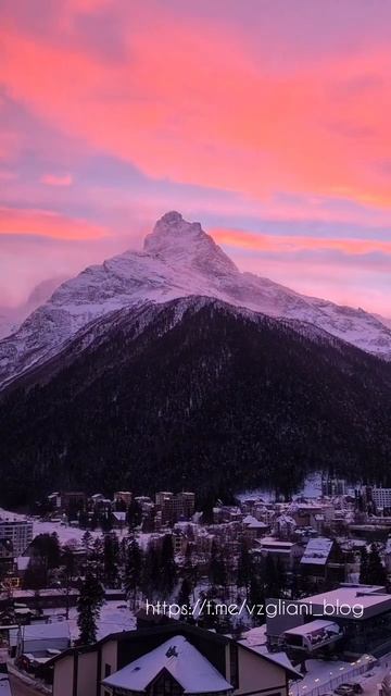 Гора Белалакая, Карачаево-Черкесская Республика🏔🌅https://t.me/vzgliani_blog #видео #travel #russia