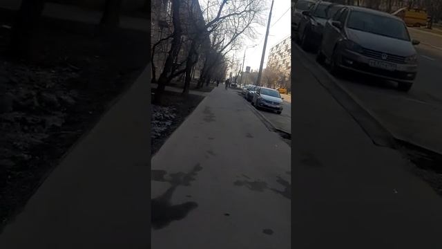 Москва Весна ул Перовская.