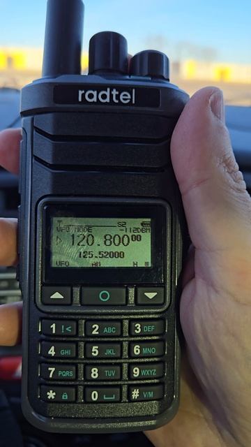 Рация Radtel RT-860 принимает авиадиапазон