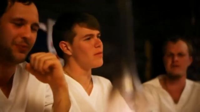 Голоса супер,аж мурашки по коже