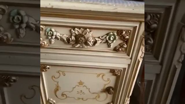 Тумба в стиле венецианского барокко