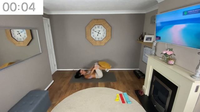 Full body BAND workout &  PILLOW. Burn 400 calories in 45 min.