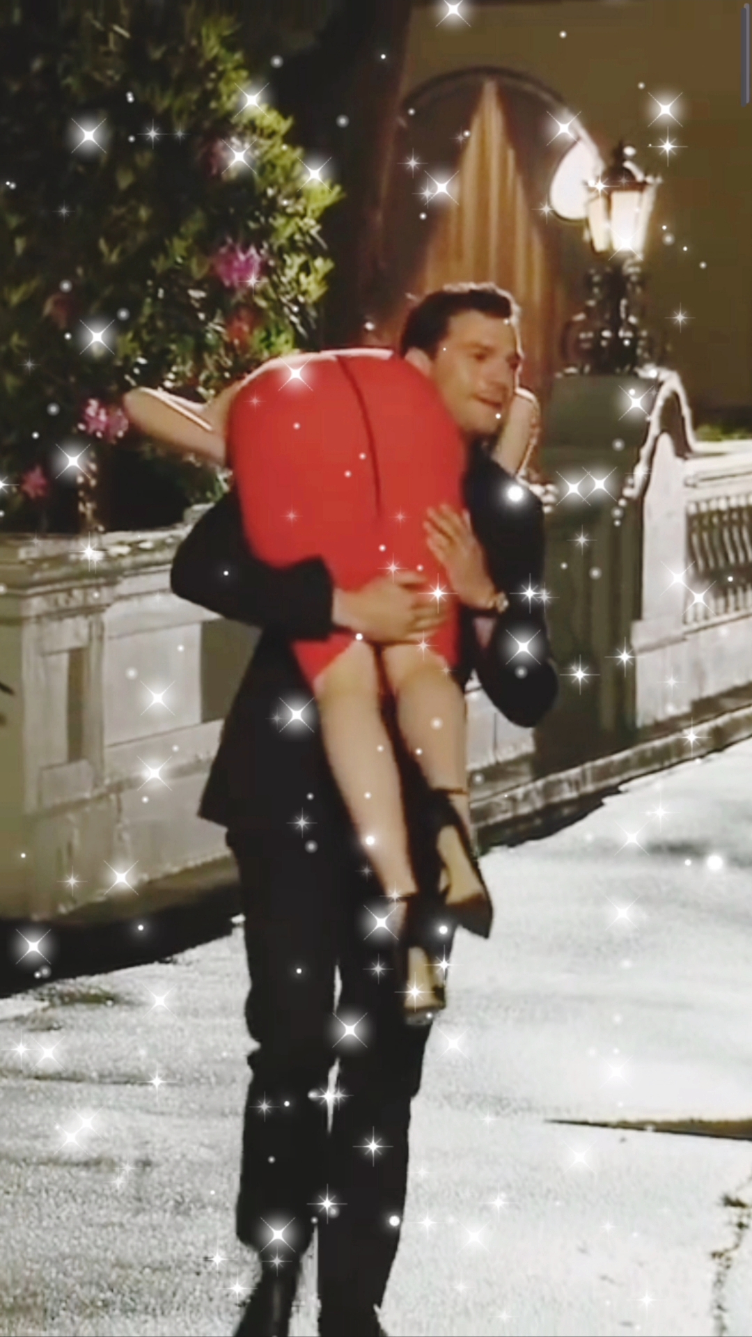 😍 ДЖЕЙМИ ДОРНАН НЕСЁТ ДАКОТУ ДЖОНСОН НА СВОИХ ПЛЕЧАХ ♥️🫶