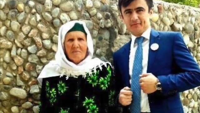 Бузургмехри Баходур- дар васфи зан