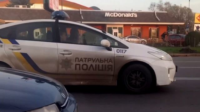 Как Полиция Полтавы грубо плюёт на правила дорожного движения!