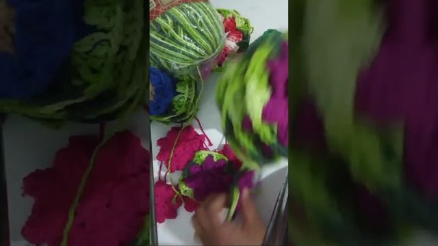 um jardim lindo de flores catavento modificado e rasteira e pipoca