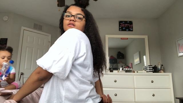 HALF UP HALF DOWN ON CURLY HAIR TUTORIAL! | Jasmyn Monet