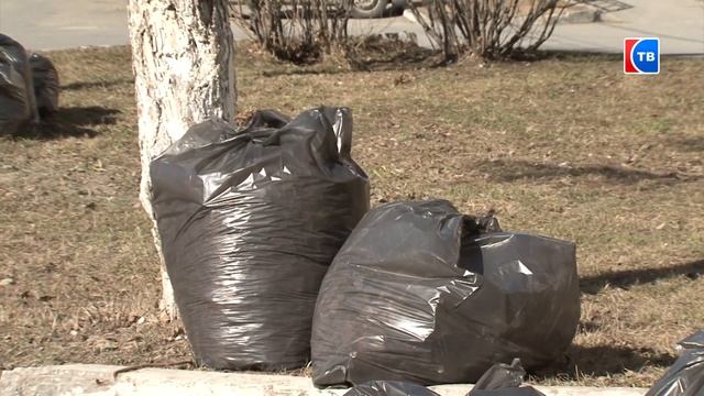 Школьники на субботнике