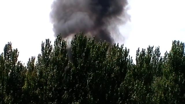 Донецк. 21.07.2014. Горящий завод "Точмаш".