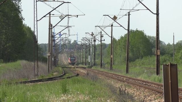 Электропоезд EN57-2049 близ ст. Козлов / EN57-2049 EMU Near Kozlow Station
