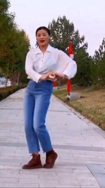 ♫ ♪🎶 Красотка 🔝💘ЦинЦин🔔исполняет 💃Супер Кадриль 💃♪ Группа ТRISTAR ♪ MUTUAL AUTOGRAPH 🔔♪ 🎶 💘🔔 #Short