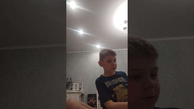 VID_20250307_203128.mp4