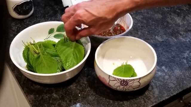 Perilla leaf/ pickled Kkaennip preparation  (recipe)