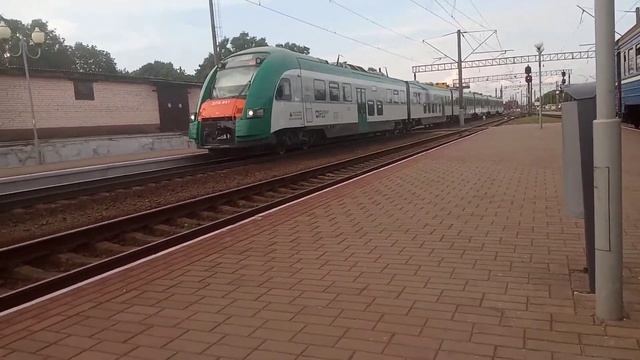 [БЧ] Дизель поезд ДП6 - 001 сообщением Витебск - Минск на с.т Борисов