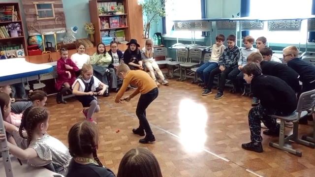 🌿🛡🌸🌿В 3 «Ж» классе состоялся праздник, посвящённый 23 февраля и 8 марта