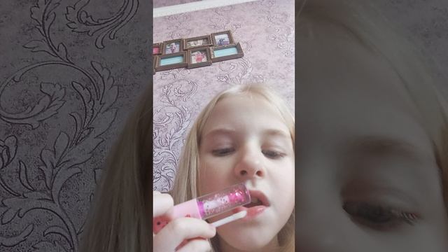косметика но мало(((