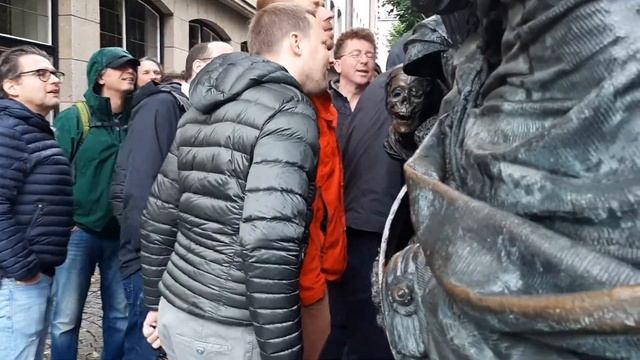 Памятник в честь присуждения городских прав Дюссельдорфу (нем. Stadterhebungsmonument)